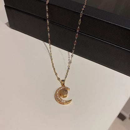 🌙✨ COLLAR LUNA “TE AMO EN 100 IDIOMAS” – EL REGALO MÁS ROMÁNTICO Y ESPECIAL ✨💖