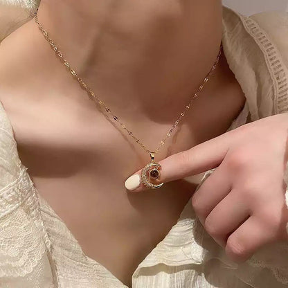 🌙✨ COLLAR LUNA “TE AMO EN 100 IDIOMAS” – EL REGALO MÁS ROMÁNTICO Y ESPECIAL ✨💖
