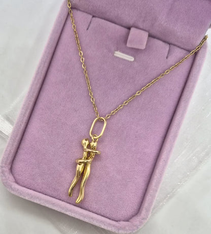 💖 Collar Abrazo Eterno – Un detalle que lo dice todo